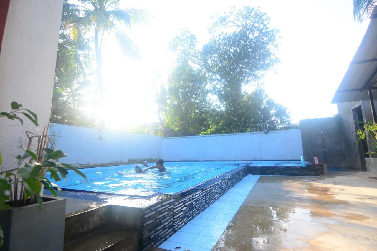 Kutumbaya Apartment Anuradhapura Luaran gambar